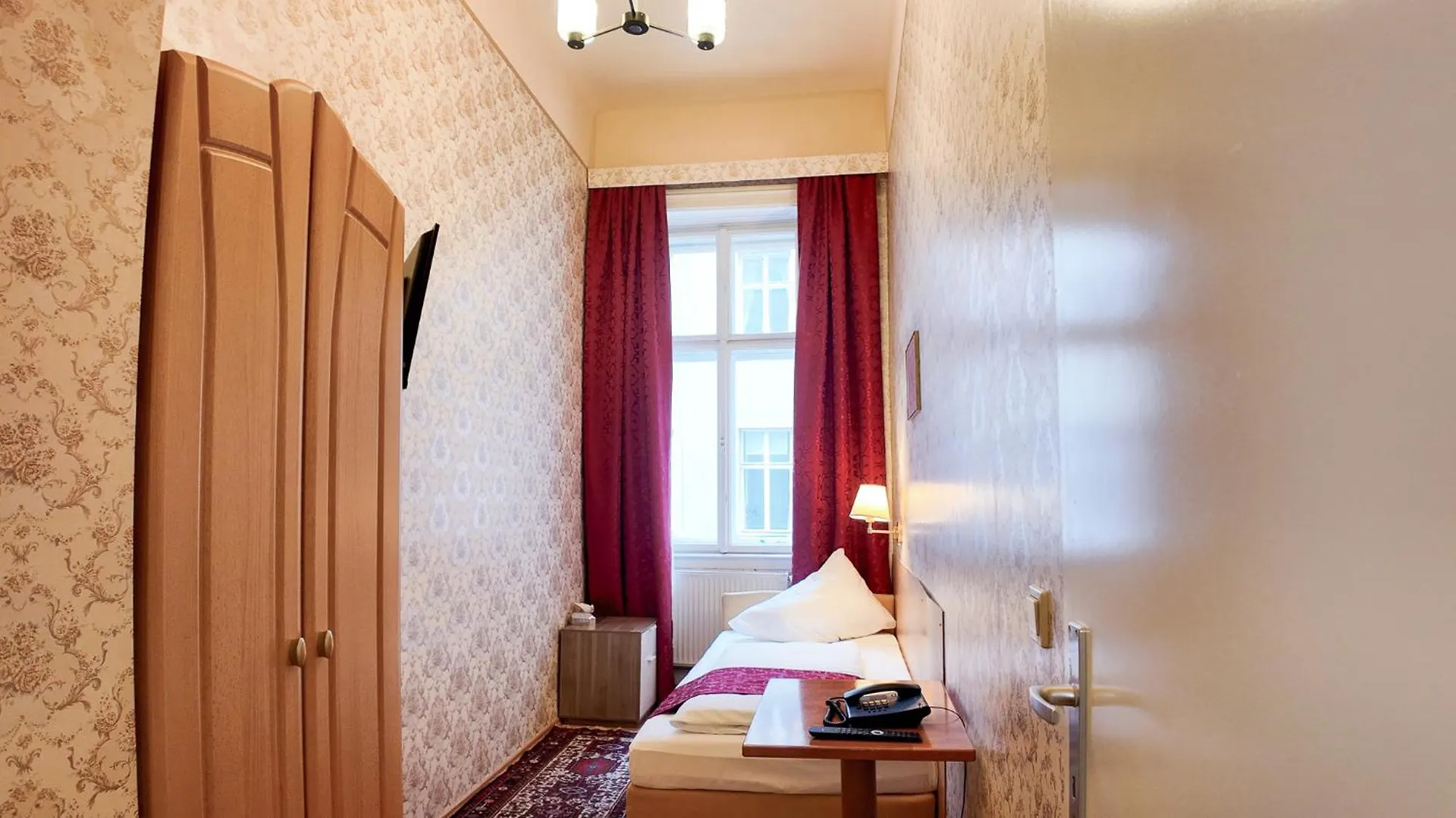 ***  Hpa Hotel Andreas Vienna Austria
